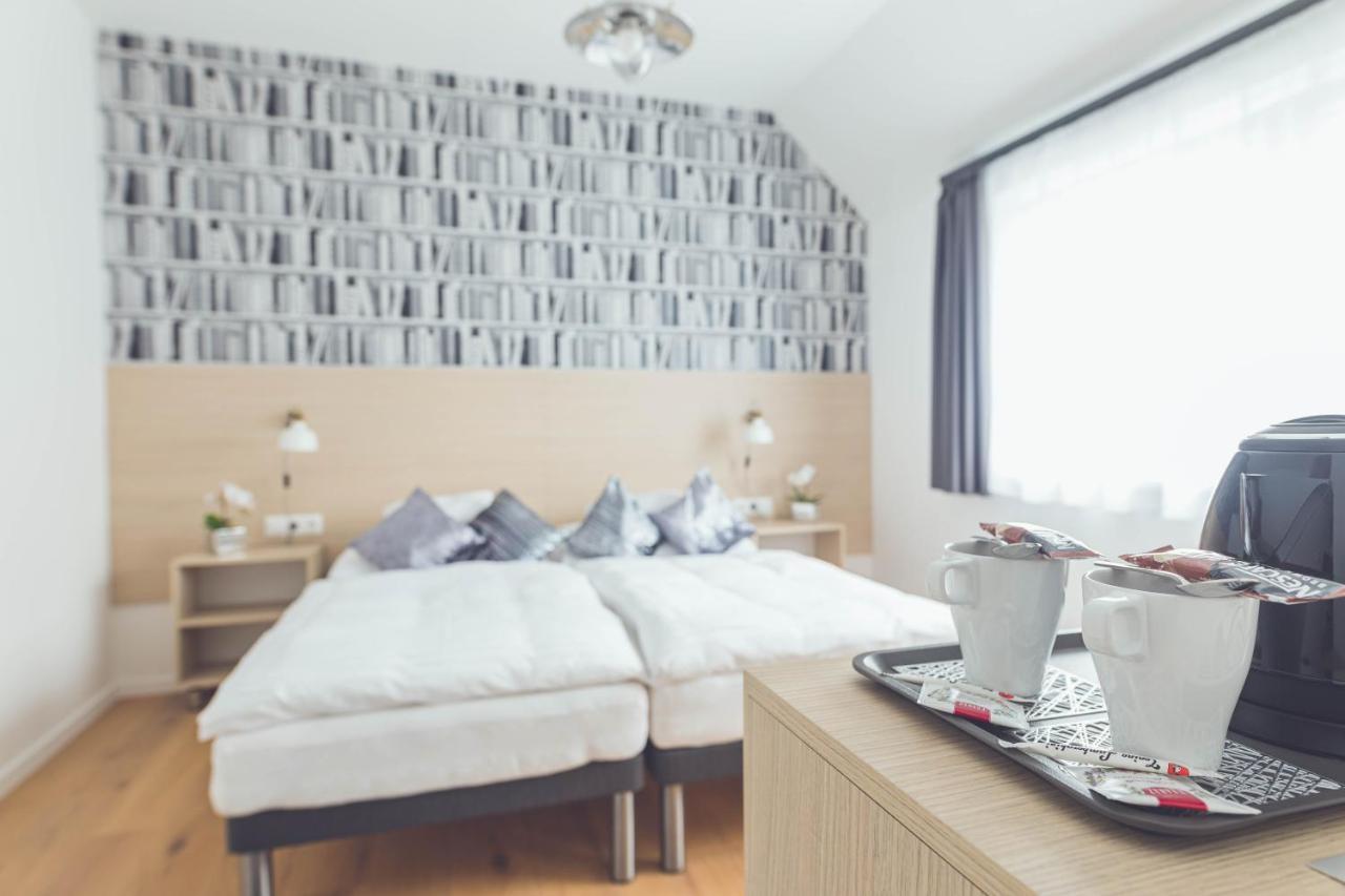 Smart Htl Hotel Korosladany ภายนอก รูปภาพ